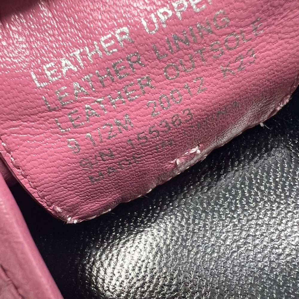 Tory Burch Ruched Sandals
Size 9.5 - Picture 11 of 11